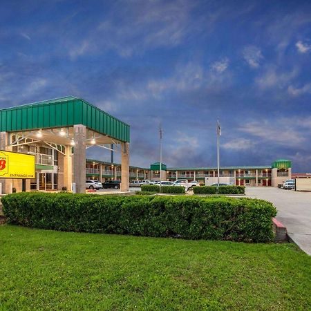 Hotel Super 8 By Wyndham Seguin Exteriér fotografie