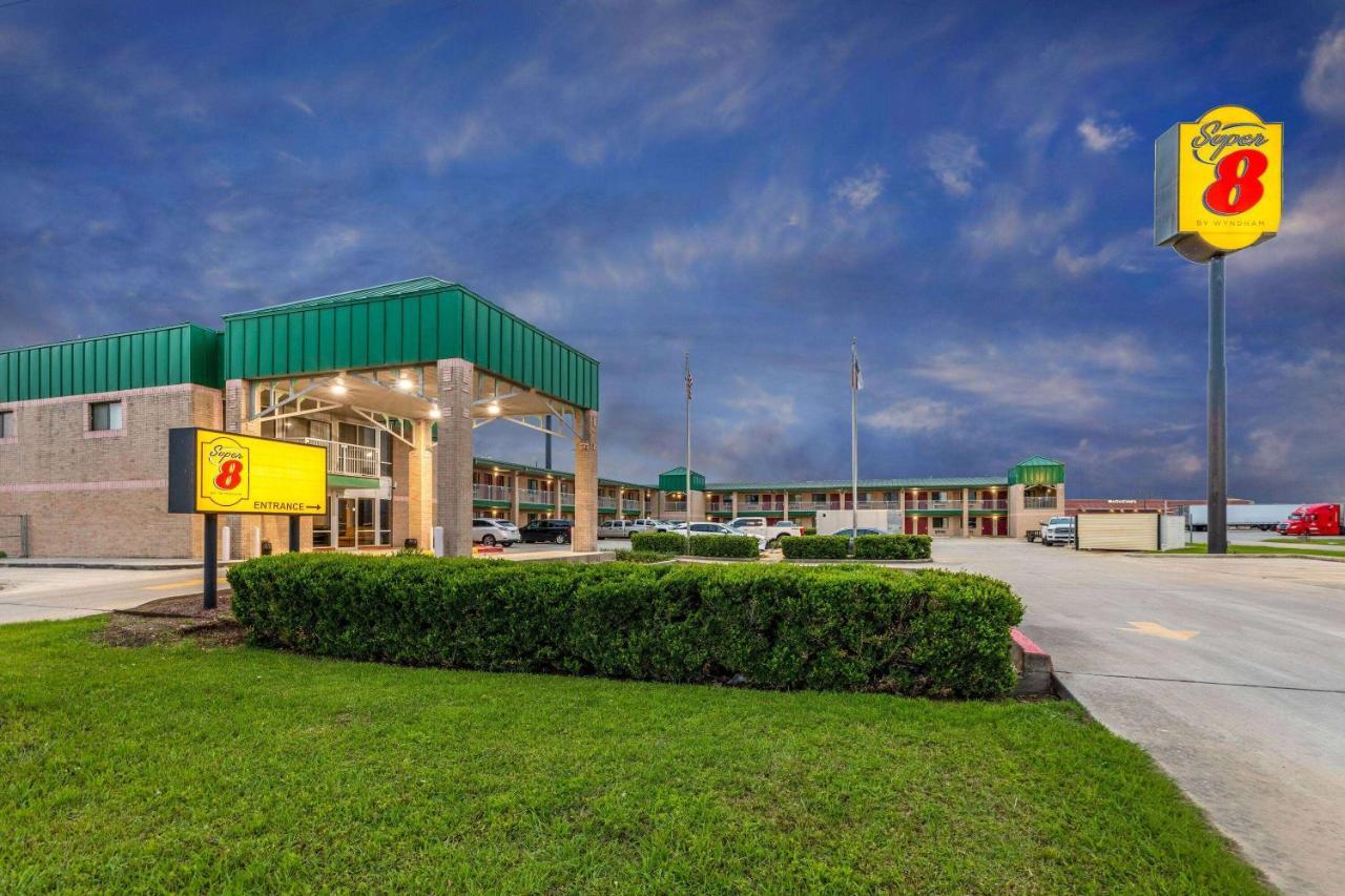 Hotel Super 8 By Wyndham Seguin Exteriér fotografie
