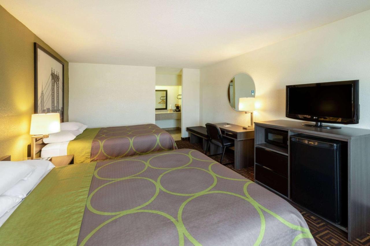 Hotel Super 8 By Wyndham Seguin Exteriér fotografie