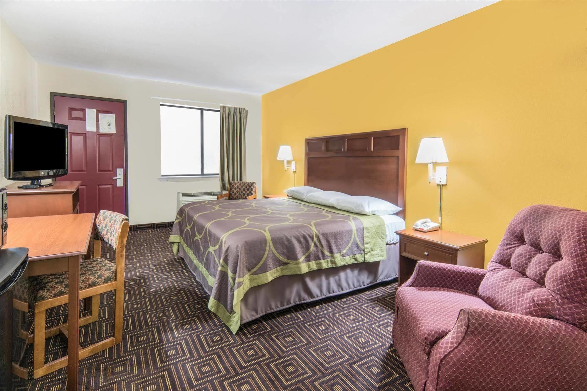 Hotel Super 8 By Wyndham Seguin Exteriér fotografie